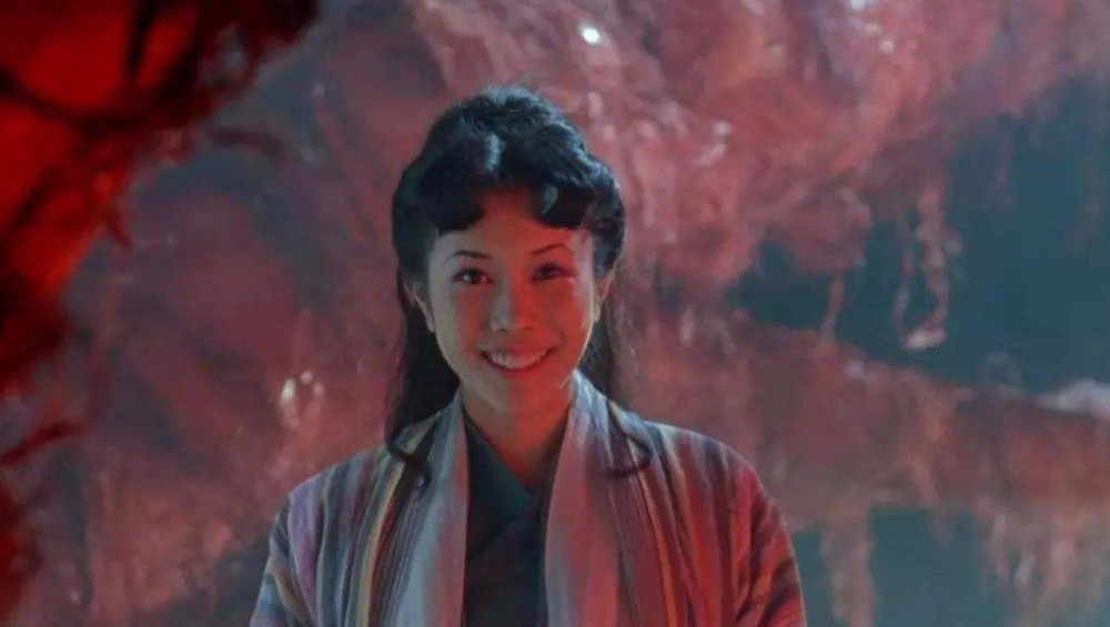 出道的第二年,莫文蔚就出演了《大话西游》里的白晶晶.