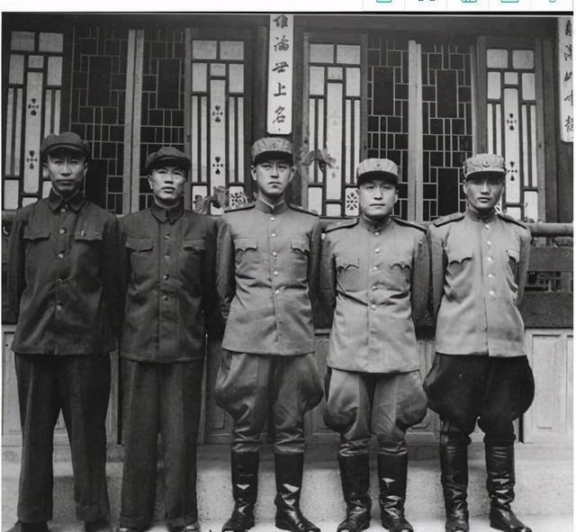 志愿军参谋长解方:55年大授衔,因何仅被授少将军衔?三个原因