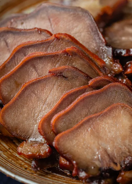 「酱猪舌」浓香重色,下酒一绝「酱猪肚」肉质紧实,酱香入味油润光亮