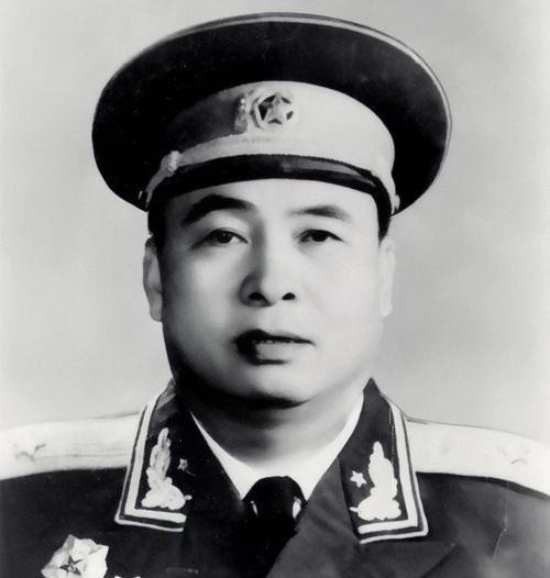 24军军长梁金华55年大授衔因何仅被授大校军衔两个原因