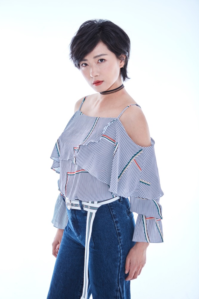 又飒又美的万茜短发的万茜给人一种干练,冷美人的感觉