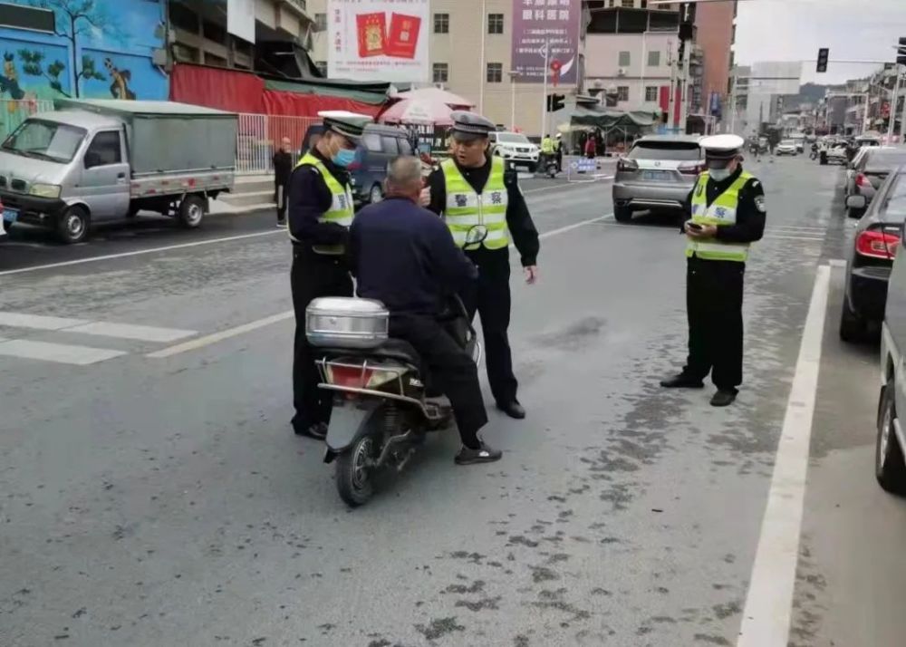 出行注意丰顺严查农村涉摩托车交通违法行为