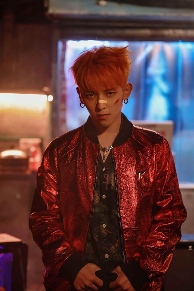 符龙飞新歌mv演绎历险小人物对决臭毛病