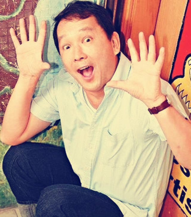 廖启智他是香港娱乐圈的黄金配角电影中总起着画龙点睛的效果