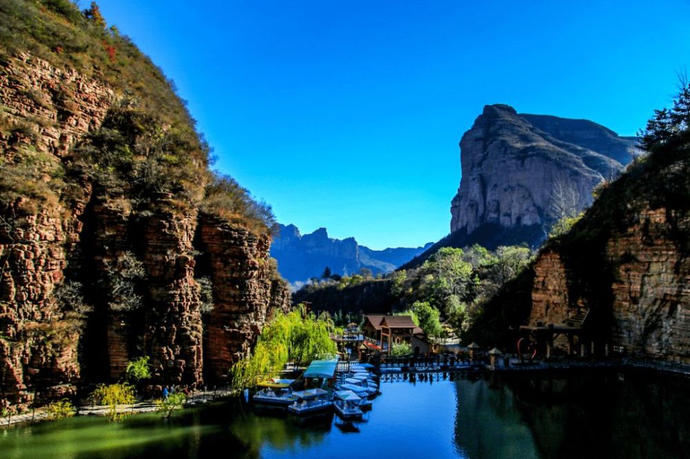 河北一4a景区走红由六个景区组成各种娱乐设施齐全