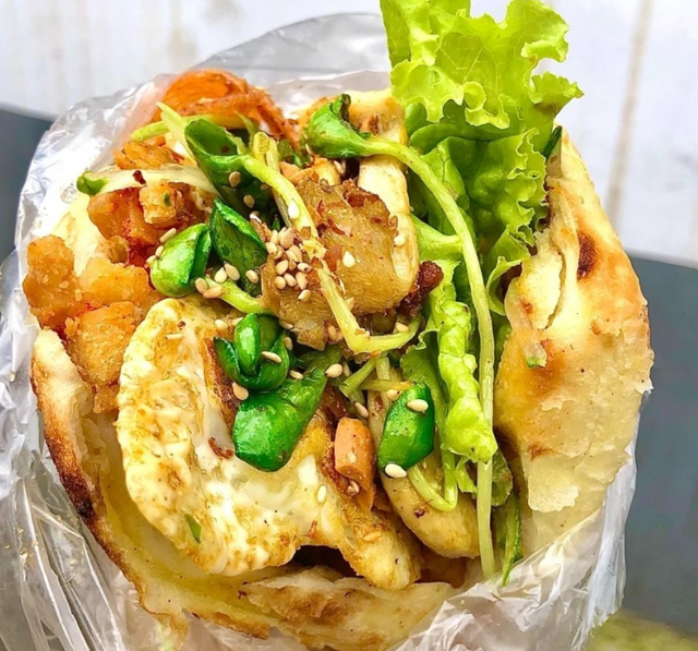 一,济宁夹饼济宁夹饼,山东省鲁西南地区著名的传统小吃.