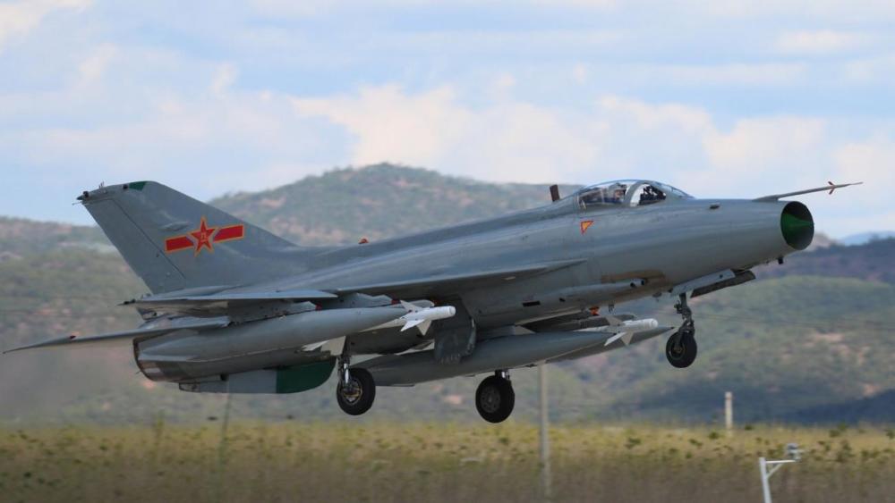 史无前例原本代号歼11c的中国首款舰载机为何后来变成歼15