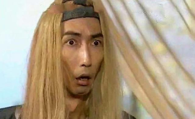 再不然好歹也是个白面书生吧…古装丑男已经不是