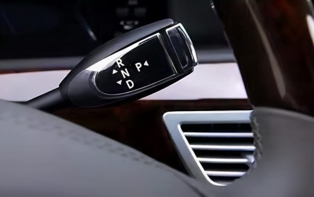 有些车,给你你都未必开得走,盘点那些冷门换挡类型