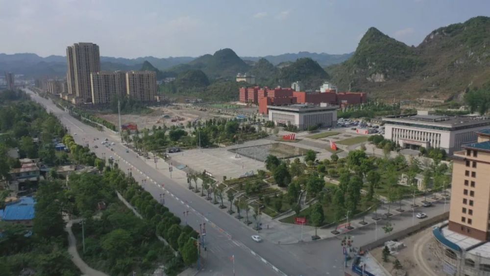 多彩贵州稳健前行开新局关岭围绕四新主攻四化推动旅游产业化高质量