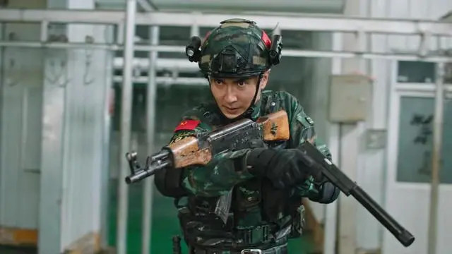 超燃超硬核的反恐突击战剧版战狼来啦