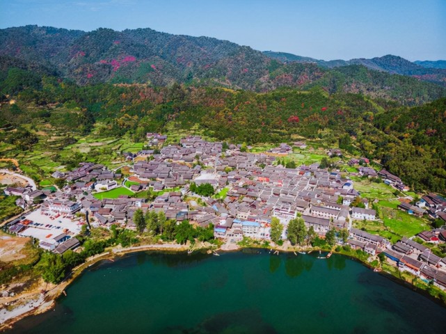 湖南村庄被高人施咒街道房屋皆布梅花阵专家进入找不到出口