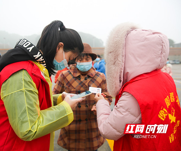 以演促练南岳区祝融街道标准化开展全员核酸检测应急演练