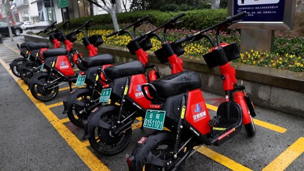 小红小绿来报到首批2000台共享电动车即将投放主城区