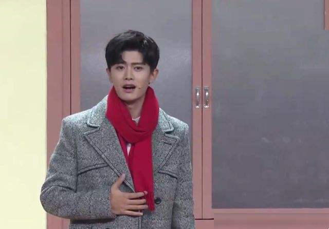 任嘉伦就是小品中的男友,他很帅,但再帅的脸不断说着"茜茜最喜欢的菜