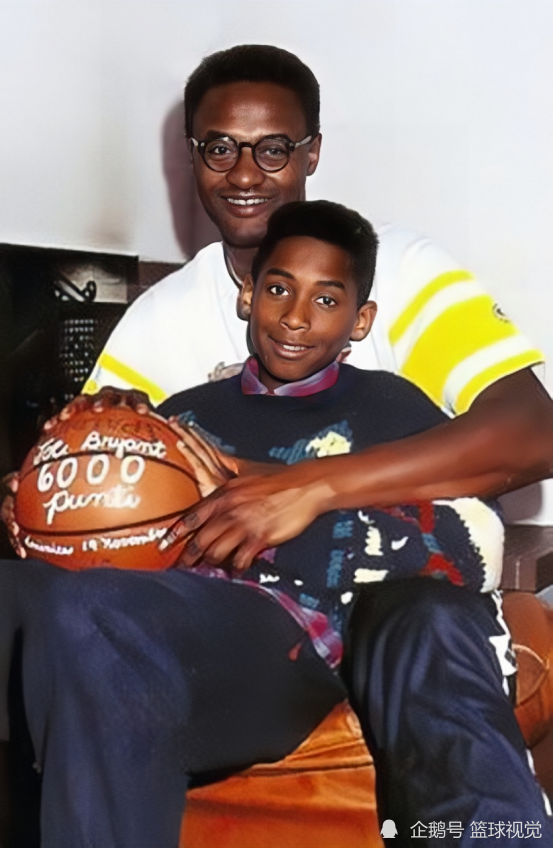 一生科比第1集:在意大利长大的费城的孩子,从小就与篮球为伴