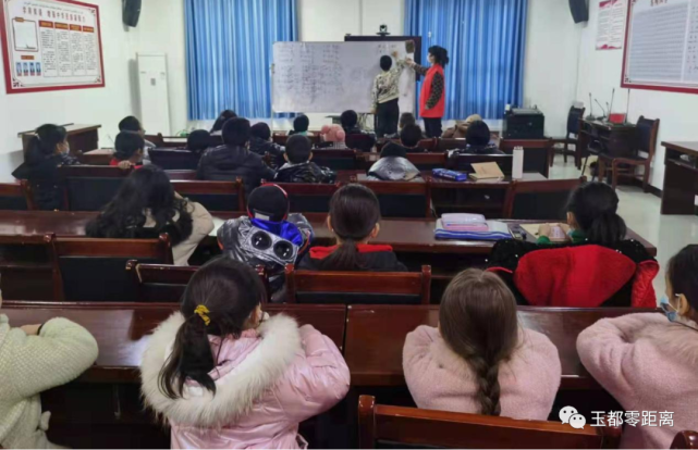 和田市拉斯奎镇组织青少年体验生活,带领青少年们过一个快乐的寒假.