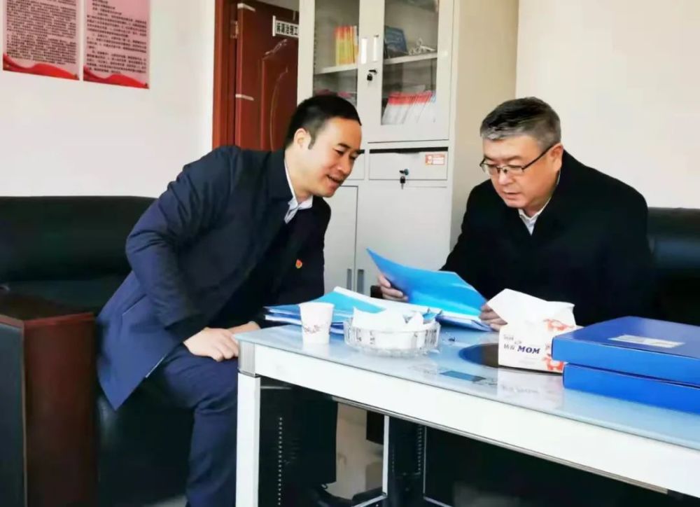 魏华松到赫章县开展政法信访系统入村寨进社区走企业访群众大走访活动