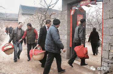 查看更多图片 >薛城,滕州一带有"年前送 节礼,年后走亲戚"之说