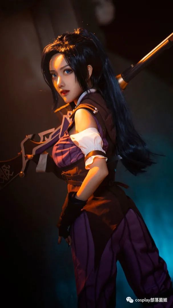 cos:英雄联盟动画双城之战皮城女警凯特琳cos正片@逆光