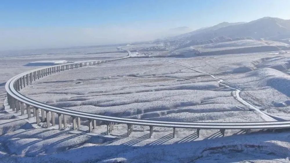 是柳园至格尔木国家高速公路( g301