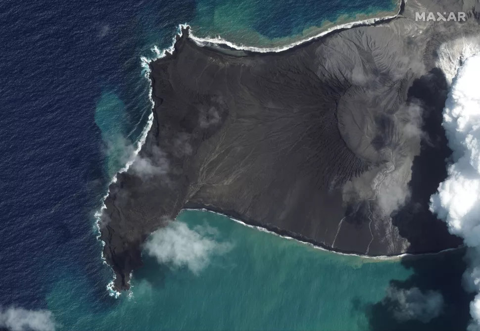 汤加火山爆发前后对比图片