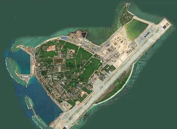 特别是几年前我国还通过吹沙填海在永兴岛设立了三沙市,永兴岛也成为
