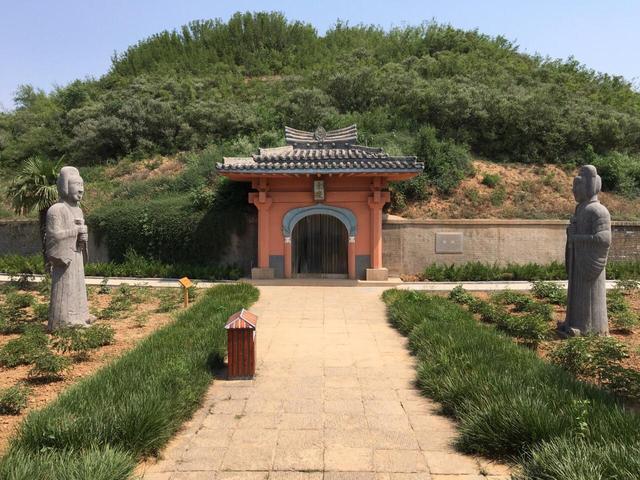 专家带武器进入康熙陵寝出来后为何将地宫长期封闭里面到底有何玄机