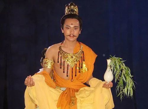 如观音菩萨,文殊菩萨,普贤菩萨,真有佛的庄严之美.