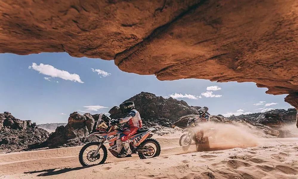 环塔人物扎克尔牙克甫一个被岁月温柔相待的车手