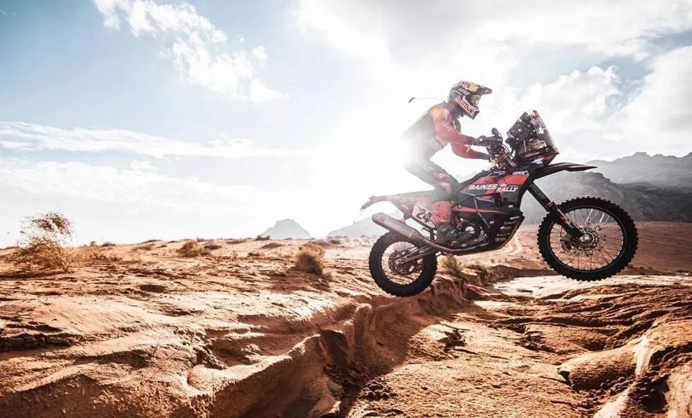 环塔人物扎克尔牙克甫一个被岁月温柔相待的车手