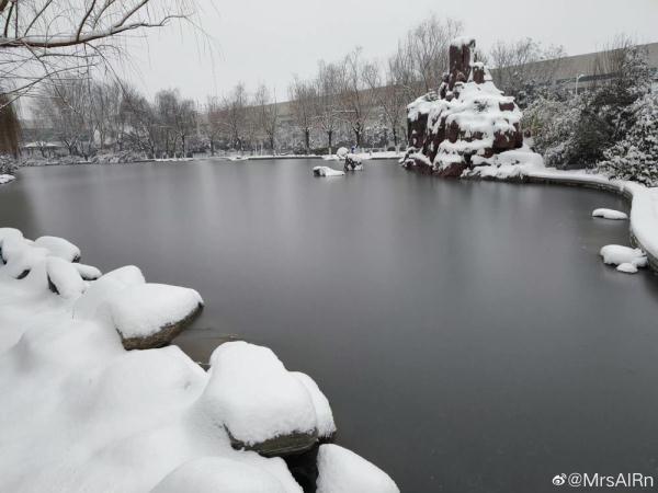 日本防卫大学最多墓被人公雪后祭扫你