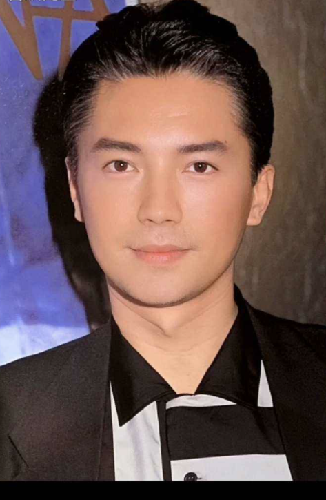 公认的10位顶级神颜男星 尊龙狄龙排名最前 腾讯新闻