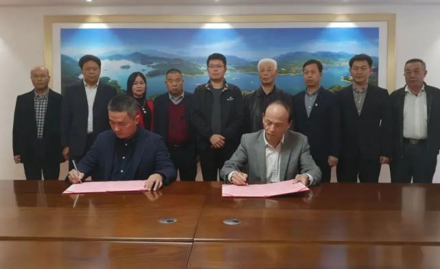 1月21日下午福建诚恒意建设集团有限公司总经理王文龙向南安市慈善