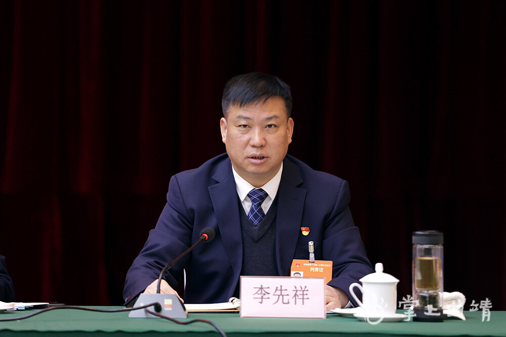 曲靖市委副书记,代理市长李先祥在发言时表示,曲靖发展态势良好,劲头