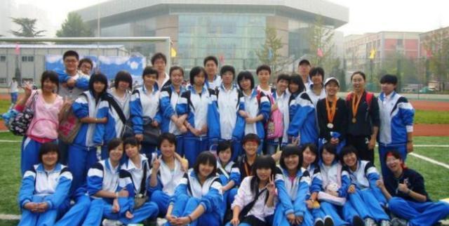 外地清华学子的自白：北京学生和外省学生的差异小李和小张做同一种零件