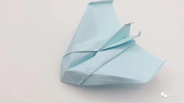 手工折纸一架霸气的f117隐身战斗机