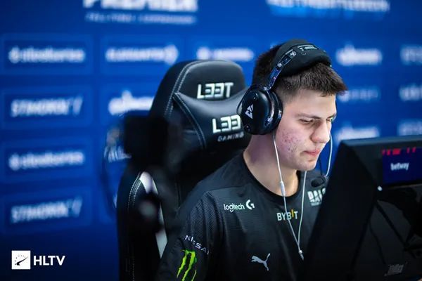 hltv 2021年度最佳選手top 1:s1mple