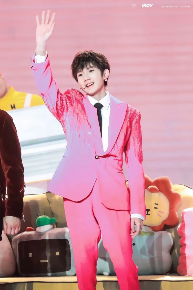 忆2021年北京春晚上的冰雪王子王源