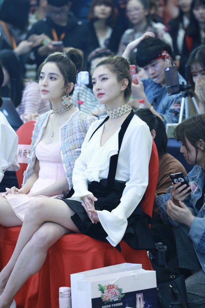 当江疏影和古力娜扎两位女神在一起同框时谁更美