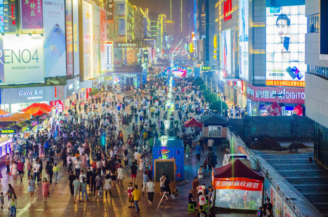 对标青岛,济南市区都挺强,弱在周边区县,济阳平阴商河要做强