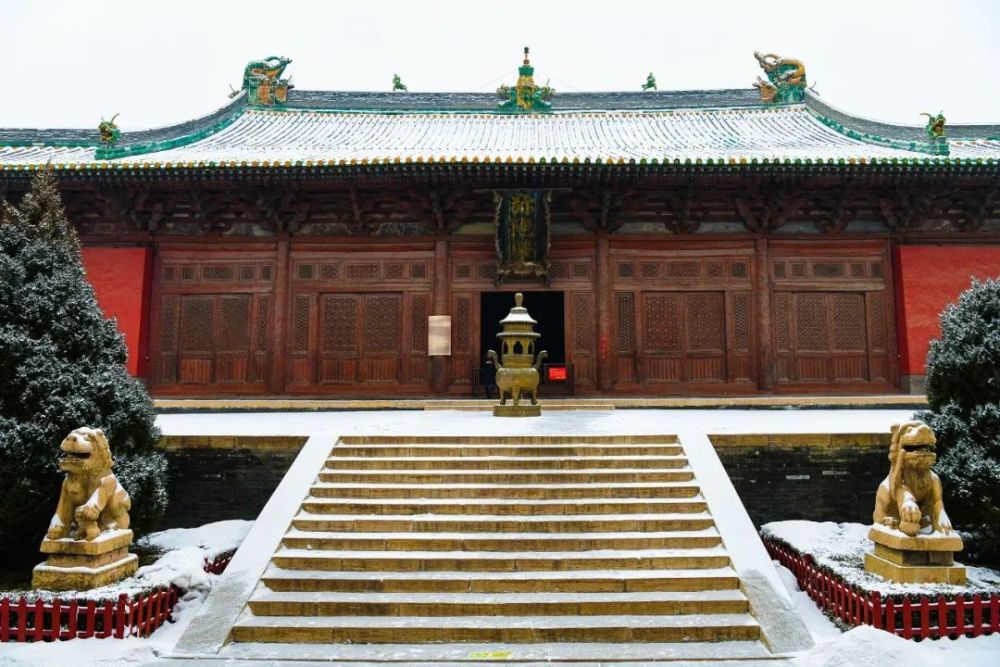 如此美2022年崇福寺初雪