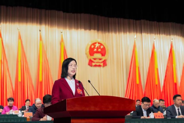 年1月23日在象山县第十九届人民代表大会第一次会议上象山县代县长