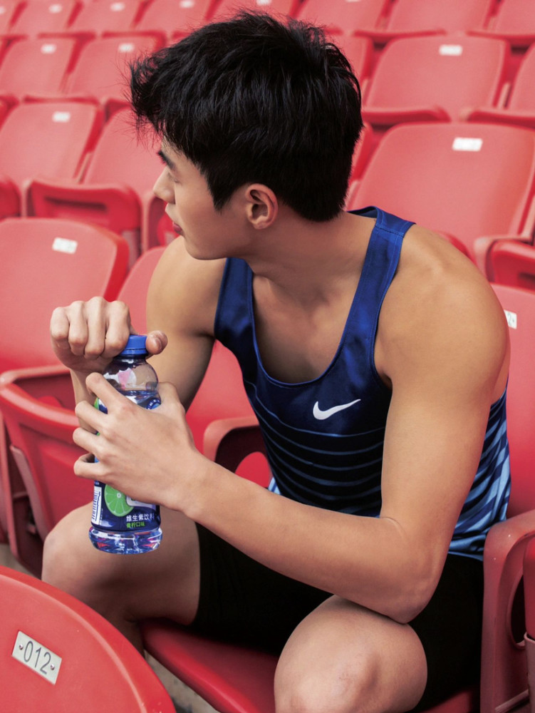 体育生田径小哥哥