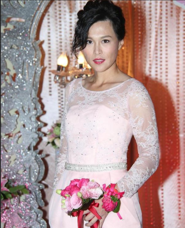 2019年,赵式芝被曝出与杨如芯离婚,但随后没多久就再次开展了新的恋情