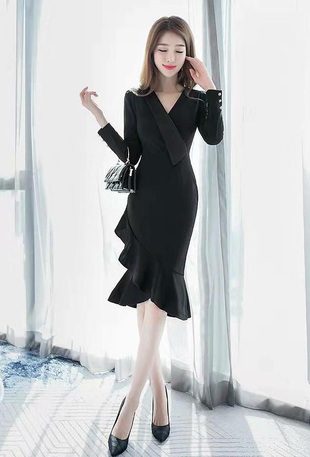 秋季气质包臀鱼尾连衣裙轻奢风格修身显瘦黑色鱼尾裙