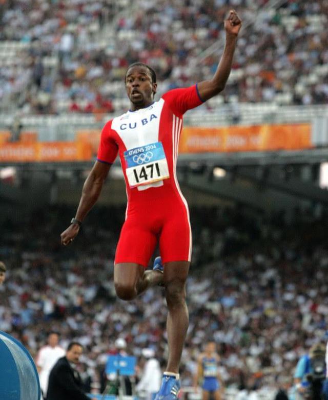 数年的纪录没人打破,鲍威尔一战封神|鲍威尔_体育|刘易斯|跳远|卡尔