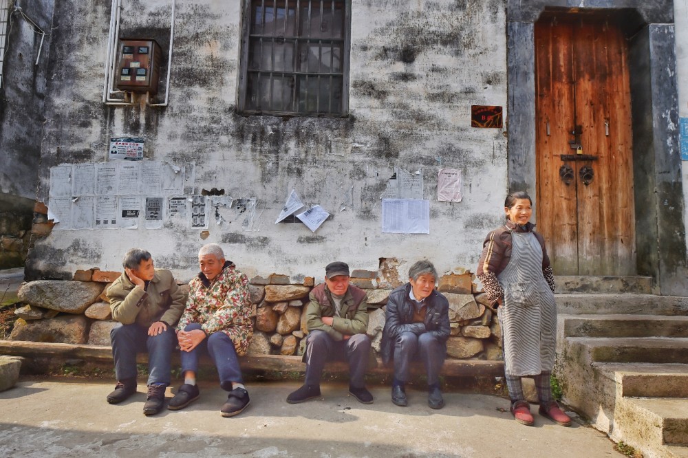 乡村的老人生活