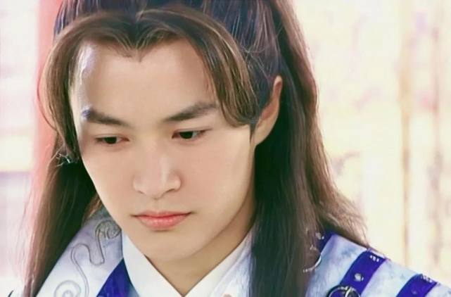 还记得童年男神郑国霖吗?45岁的他已经开始演爹了