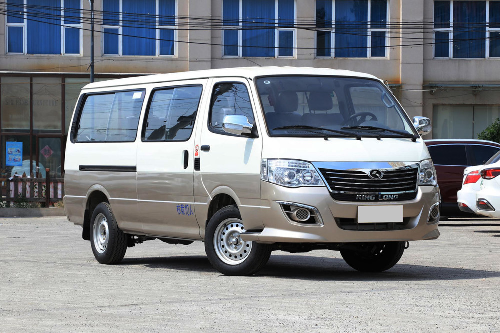 厦门金龙版金杯海狮侧滑门10座搭载18l五菱动力